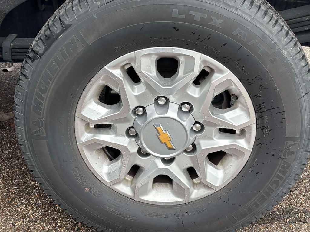 Used 2024 Chevrolet Silverado 2500 LT w/ All Star Edition AWD/4WD image 23