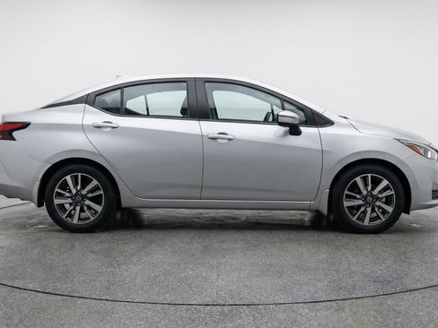 Used 2025 Nissan Versa SV FWD image 11