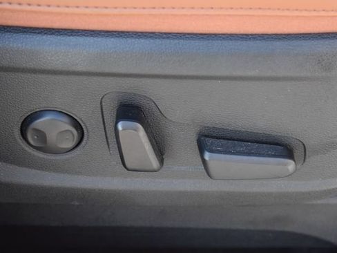 Used 2025 Kia Telluride SX Prestige X-Pro AWD/4WD image 12
