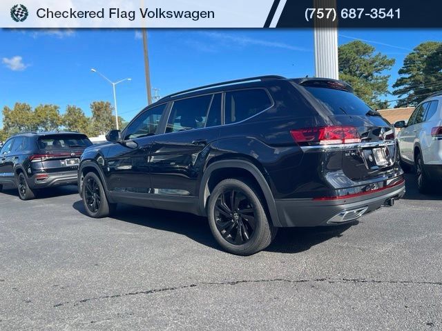 Used 2023 Volkswagen Atlas SE w/ Black Wheel Package FWD image 6