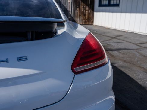 Used 2014 Porsche Panamera 4 image 10