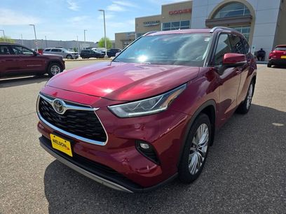 Used 2023 Toyota Highlander Platinum