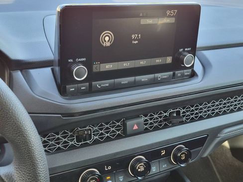 Used 2025 Honda Accord LX image 17