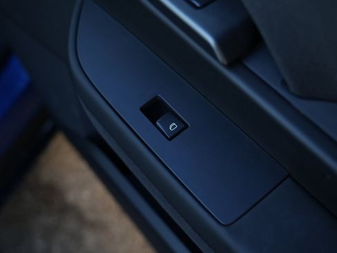 Used 2023 Fisker Ocean Extreme image 33