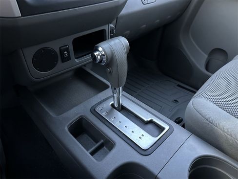 Used 2019 Nissan Frontier SV image 19