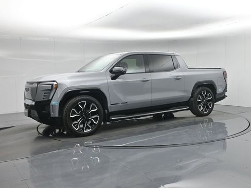 Used 2025 GMC Sierra EV Denali image 30
