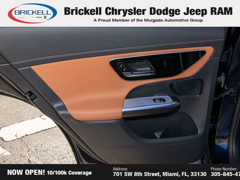 Used 2024 Mercedes-Benz GLC 300 4MATIC image 11