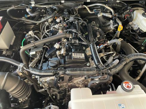 Used 2025 Toyota 4Runner SR5 image 31