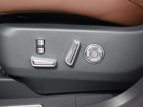 New 2026 Lincoln Nautilus Reserve AWD/4WD image 14