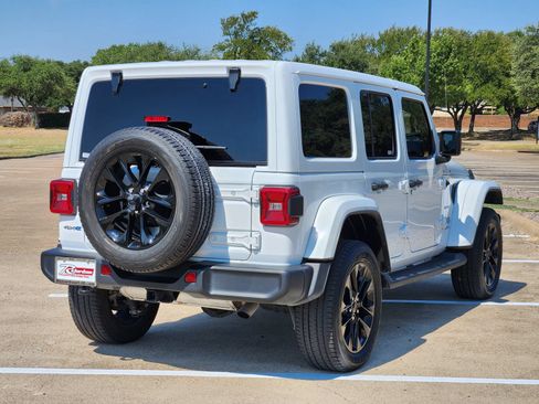 Used 2021 Jeep Wrangler Unlimited Sahara w/ Cold Weather Group AWD/4WD image 6