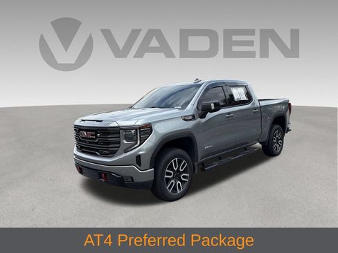 Used 2023 GMC Sierra 1500 AT4 w/ AT4 Premium Package AWD/4WD image 3