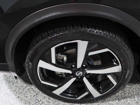 Used 2020 Nissan Rogue Sport SL image 11