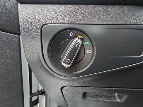 Used 2022 Volkswagen Tiguan SE R-Line image 27