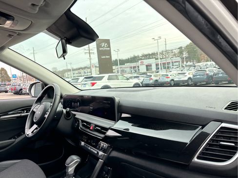 Used 2024 Kia Seltos X-Line image 10