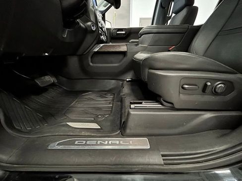 Used 2020 GMC Sierra 1500 Denali w/ Denali Ultimate Package AWD/4WD image 29