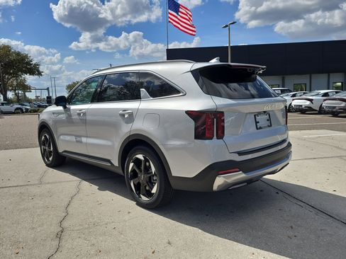 Certified 2025 Kia Sorento SX Prestige image 6