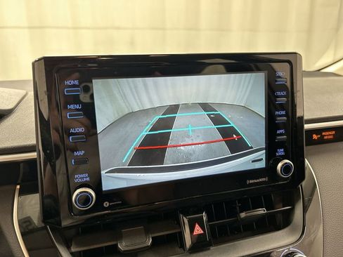 Used 2022 Toyota Corolla LE FWD image 15