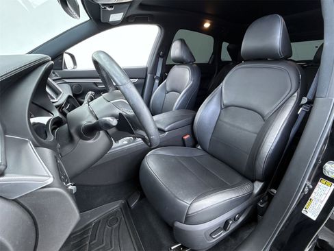 Used 2022 INFINITI QX50 Luxe w/ Appearance Package image 10