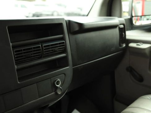 Used 2013 Chevrolet Express 2500 image 26