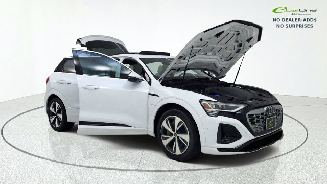 Used 2024 Audi Q8 e-tron Premium Plus w/ Premium Plus Package AWD/4WD image 11