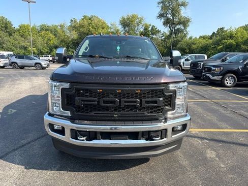 Used 2019 Ford F250 Lariat w/ Lariat Ultimate Package AWD/4WD image 2