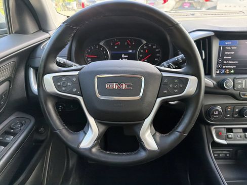 Used 2024 GMC Terrain SLT AWD/4WD image 14