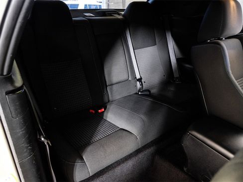 Used 2017 Dodge Challenger R/T image 31