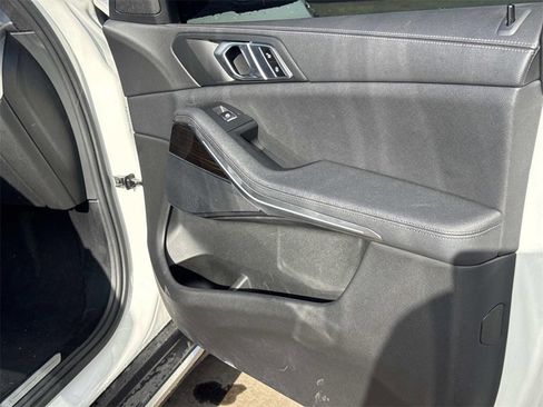 Used 2019 BMW X5 xDrive40i w/ Convenience Package image 24