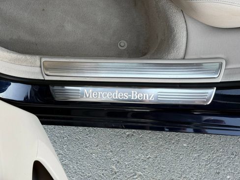 Used 2017 Mercedes-Benz S 550 4MATIC Sedan image 28