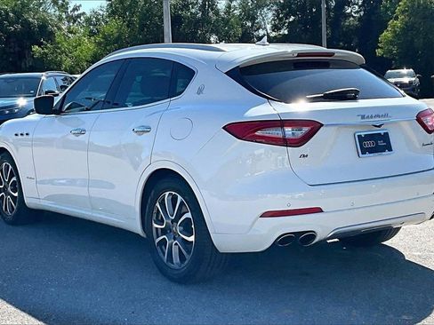 Used 2020 Maserati Levante GranLusso image 7