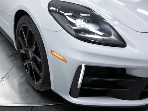 New 2026 Porsche Panamera image 12