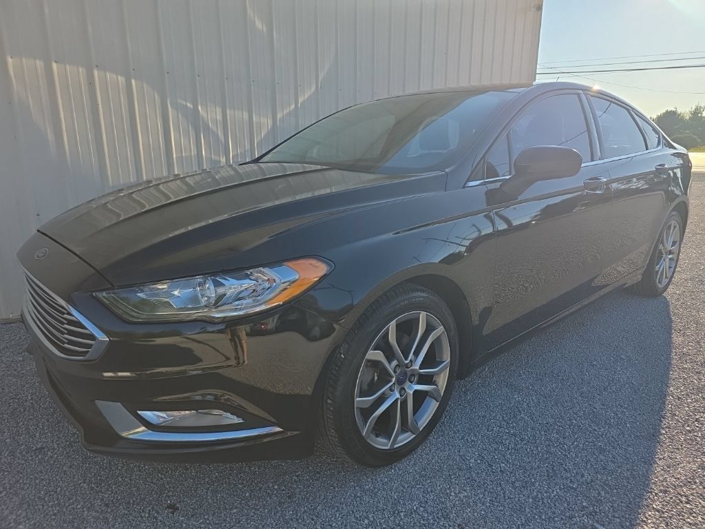 Used 2017 Ford Fusion SE w/ Equipment Group 201A FWD image 11
