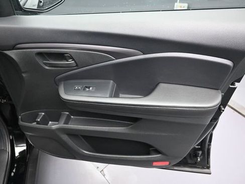 Certified 2023 Honda Passport EX-L image 34