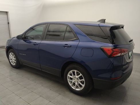 Used 2022 Chevrolet Equinox LS AWD/4WD image 3