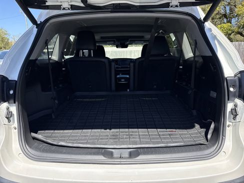 Used 2017 Toyota Highlander XLE image 33