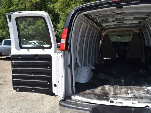 Used 2020 GMC Savana 2500 Work Van image 20