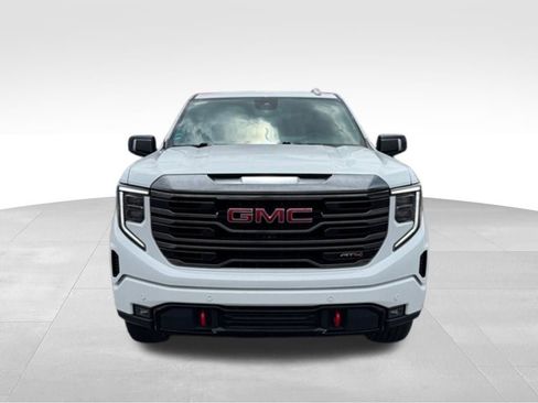 Used 2022 GMC Sierra 1500 AT4 w/ AT4 Premium Package image 11