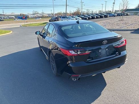 Certified 2025 Toyota Camry SE image 9