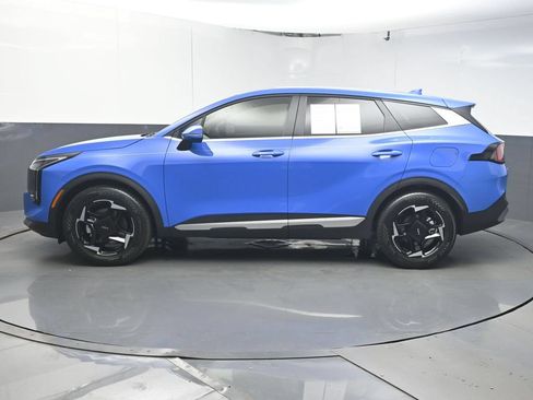 Used 2026 Kia Sportage EX FWD image 5