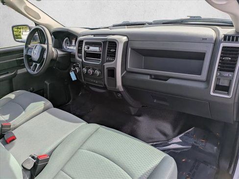 Used 2015 RAM 1500 HFE RWD image 16