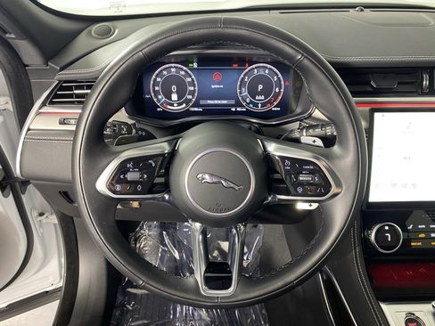 Used 2025 Jaguar F-PACE R-Dynamic S image 11