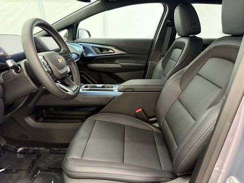 New 2026 Chevrolet Equinox EV LT image 12