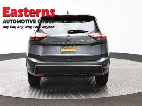 Used 2024 Nissan Rogue S AWD/4WD image 6