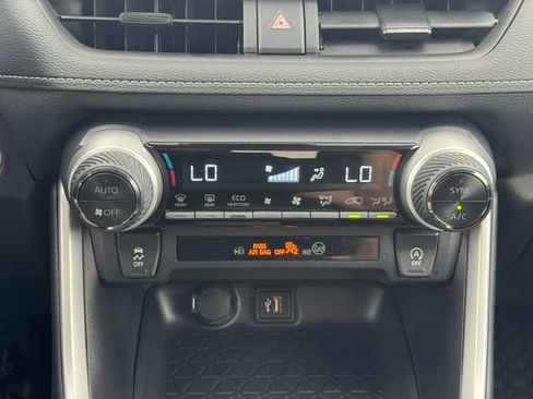 Used 2024 Toyota RAV4 XLE AWD/4WD image 26