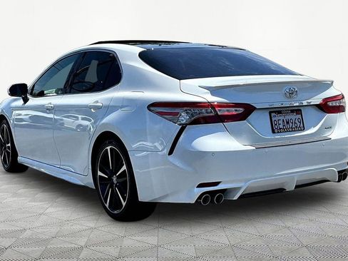 Used 2018 Toyota Camry XSE FWD image 4
