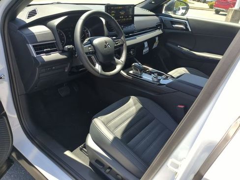 New 2026 Mitsubishi Outlander LE FWD image 16
