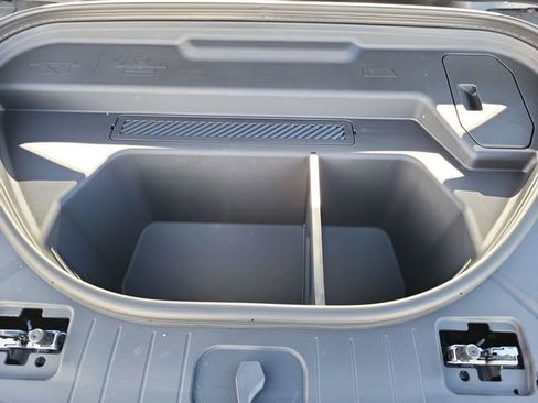 New 2025 Audi Q6 e-tron Premium Plus image 21