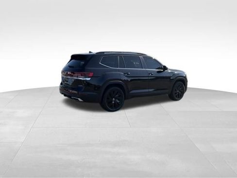 Used 2026 Volkswagen Atlas SE w/ Panoramic Sunroof Package FWD image 6