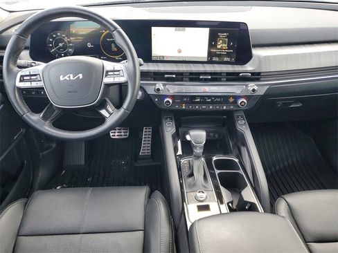 Used 2025 Kia Telluride SX w/ SX Captain's Chair Package image 24