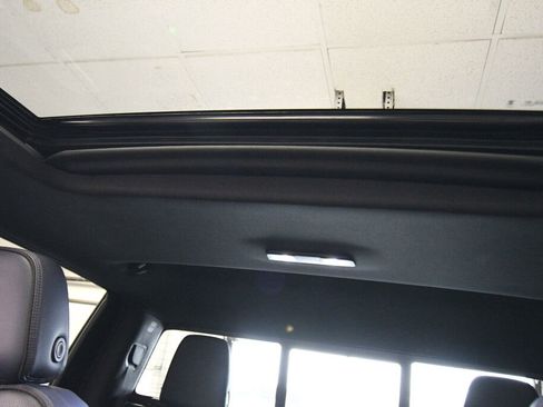 Used 2024 Chevrolet Silverado 2500 High Country w/ High Country Premium Package image 21